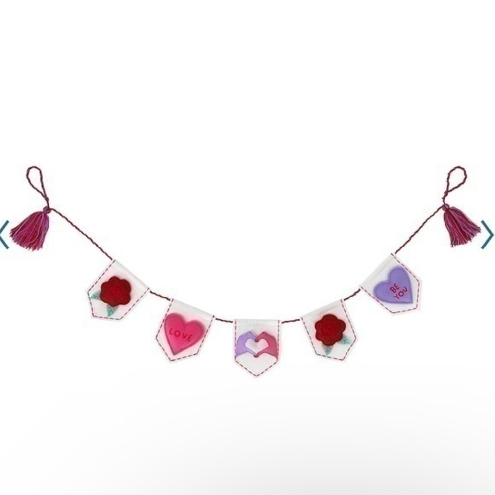 New Valentine's " Hearts" Banner decoration (PA)